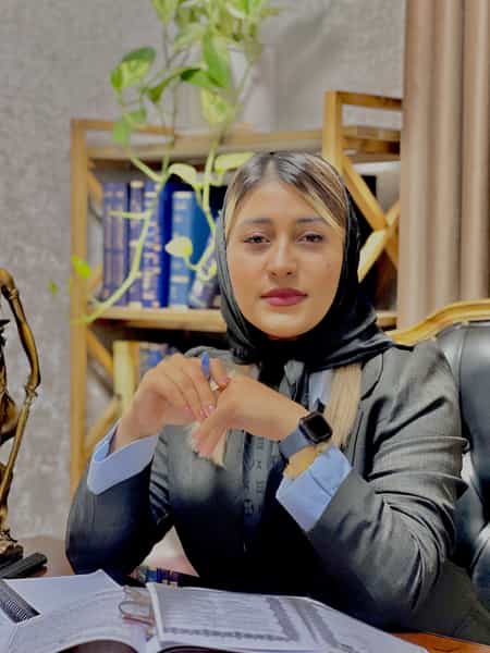 عکس وکیل پایه یک دادگستری خانم اسما سالاری در رسالت بندرعباس