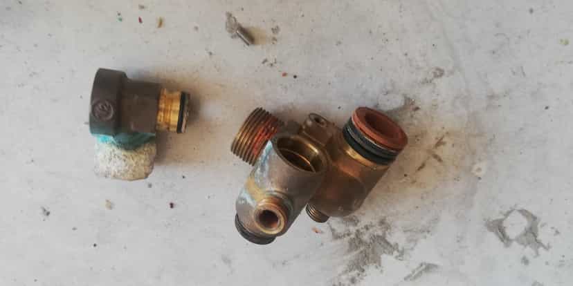 عکس تکنسین تعمیرات تخصصی مسعود فرهادی در ولی عصر ارومیه