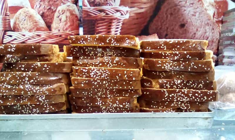 عکس نان فانتزی و شیرینی گلنام در شهر قم