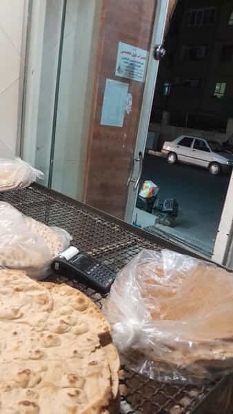 عکس نانوایی تافتون سبوسدار کامل برکات در پردیسان قم