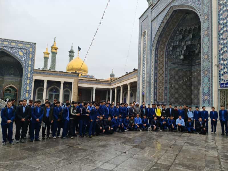 عکس دبیرستان ماندگار شیخ صدوق در شهر قم