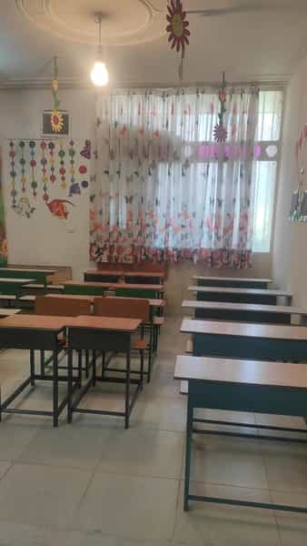 عکس پیش دبستانی و دبستان گنجینه دانش در جمهوری قم