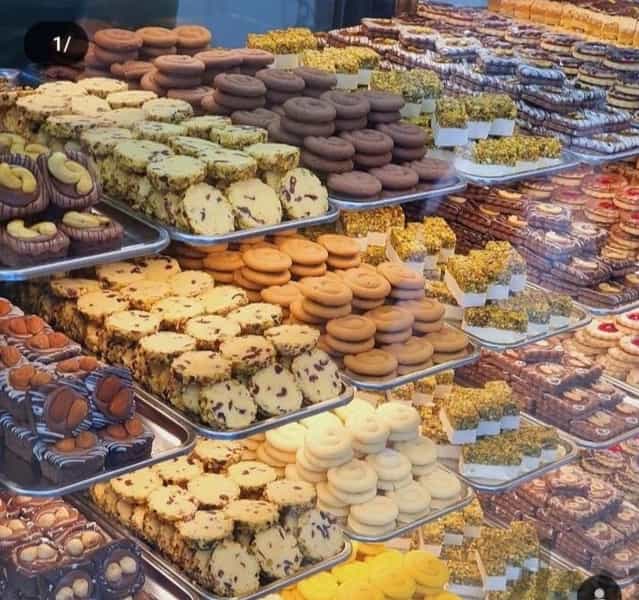 عکس شیرینی سرای سان عسل در خاتون جان ارومیه