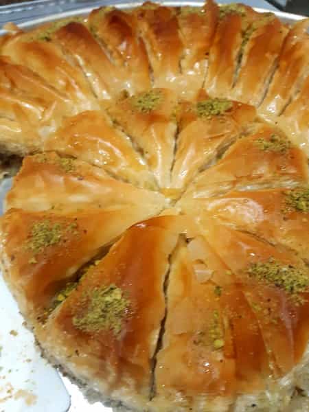 عکس باقلوای ترک محمدزاده در امام رضا ارومیه