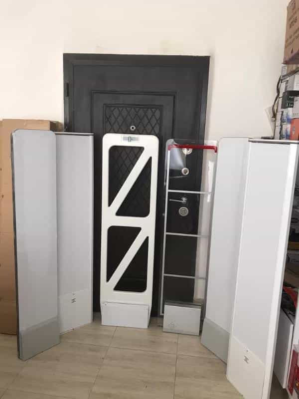 عکس گیت فروشگاهی گیت مغازه تگ جداکننده مگنت لنیازد