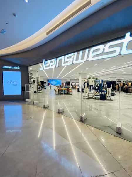 عکس جین وست Jeanswest شهرک پردیس جزیره کیش