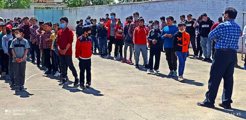 عکس دبستان شهید رستم خانی در نجف آباد زنجان