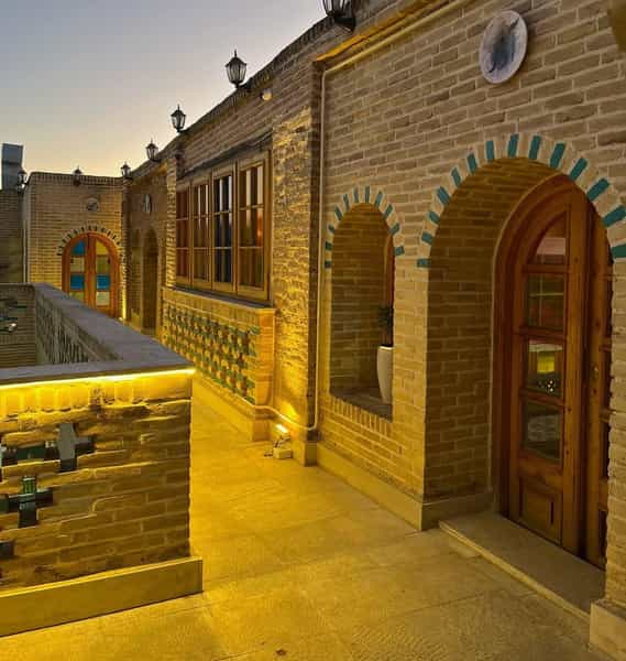 عکس رستوران سنتی آذرمهر در خیام زنجان