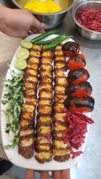 عکس رستوران ابوذری در انقلاب زنجان