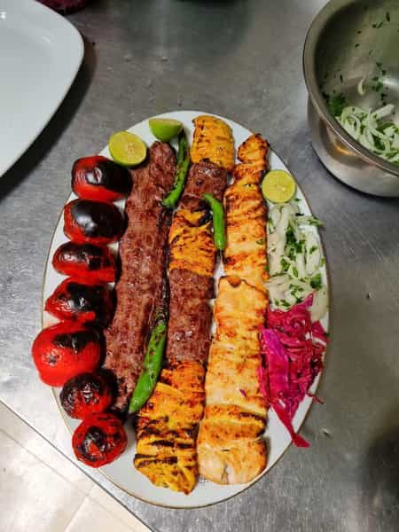 عکس رستوران ابوذری در انقلاب زنجان