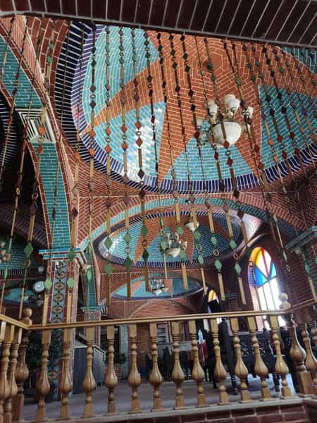 عکس رستوران و سفره خانه ایرانیان در سایان زنجان