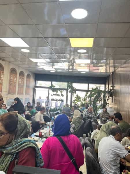 عکس رستوران هفت چنار زنجان در انقلاب زنجان