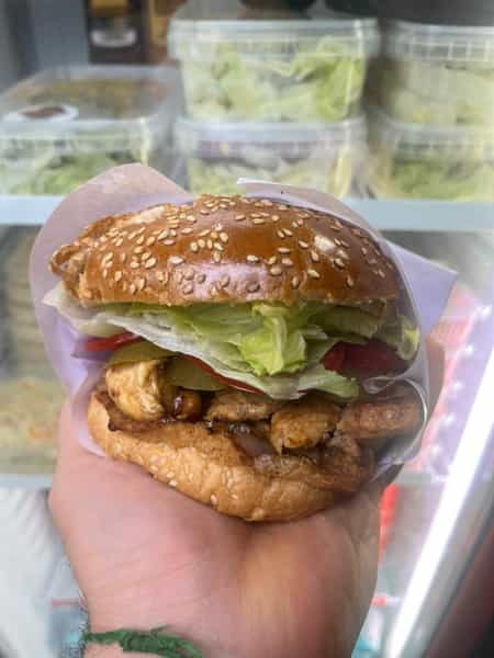 عکس فست فود کبابی خرم در اصفهانی ساری