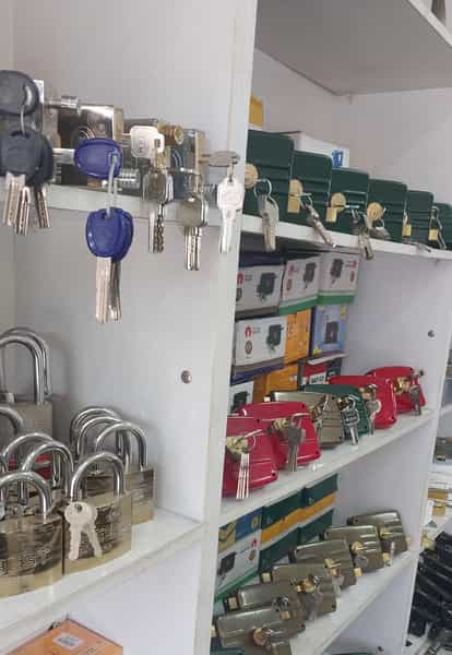 عکس کلید سازی شبانه روزی برادران در آزاد گله ساری