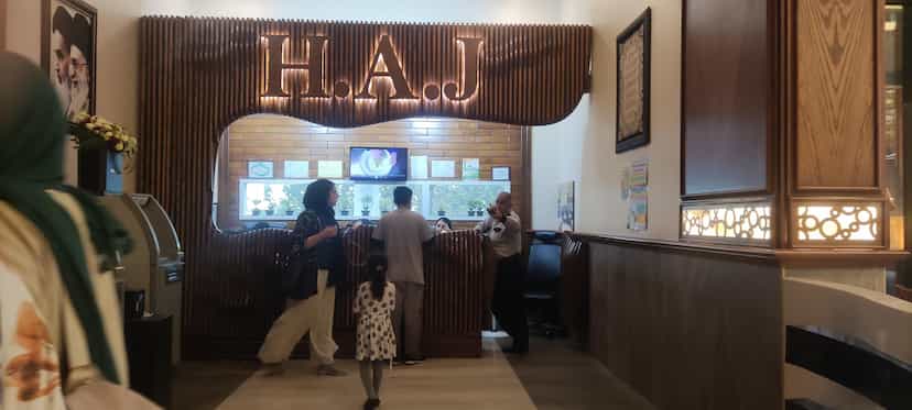 عکس اکبر جوجه شعبه ساری در استخر سر ساری