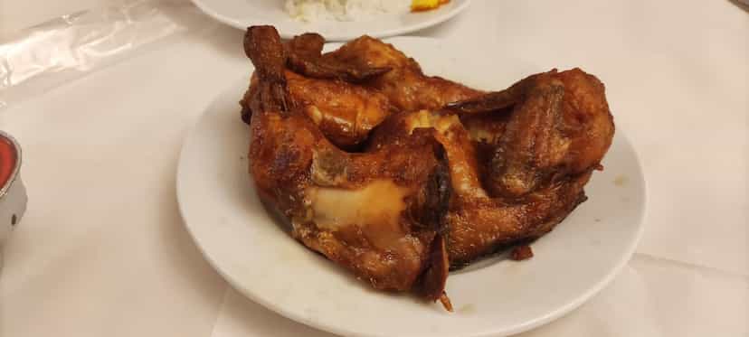 عکس اکبر جوجه شعبه ساری در استخر سر ساری