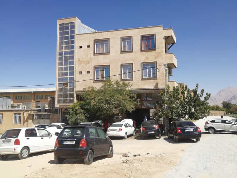 عکس دبیرستان استعداد های درخشان دوره ی اول شهید بهشتی در شاطر آباد کرمانشاه