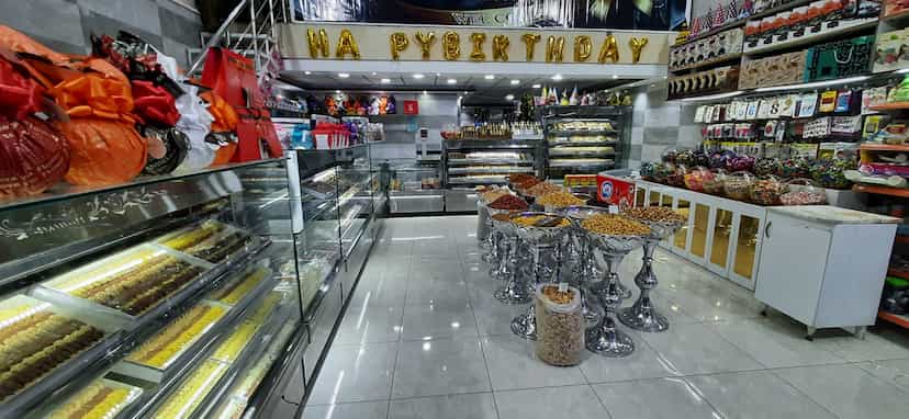 عکس شیرینی فروشی کارامل در امیرکبیر کرمانشاه