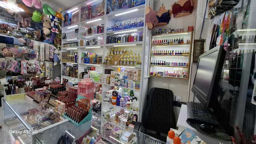 عکس فروشگاه زرین در گلستان کرمانشاه