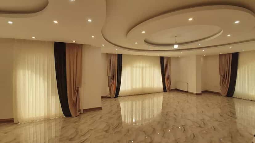 عکس پرده سرای سهیل در بازار کرمانشاه