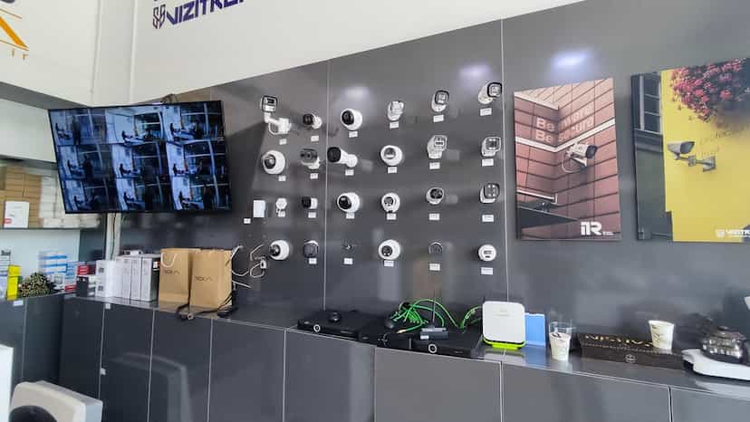 عکس فروشگاه دوربین و دزدگیر دات شعبه کرمانشاه در جوانشیر کرمانشاه