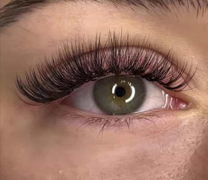 عکس عروس سرای ماژان در نیروگاه قم