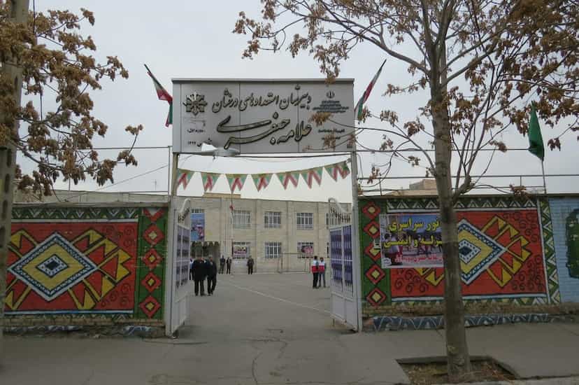 عکس مدرسه استعدادهای درخشان علامه جعفری در بهار تبریز