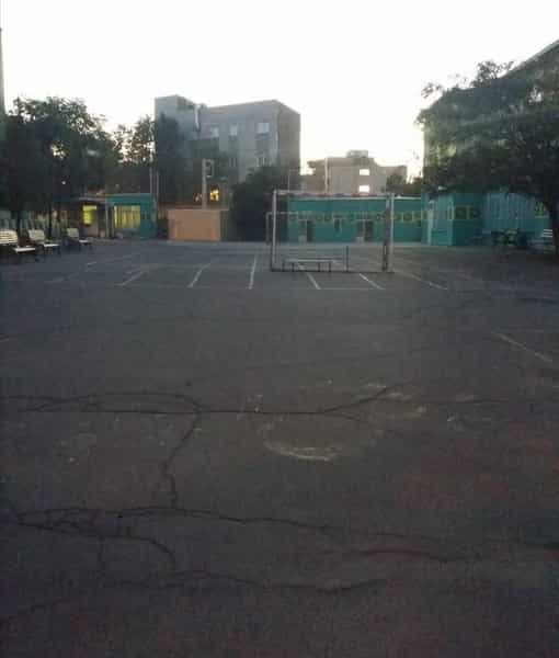 عکس دبیرستان پروفسور هشترودی در هفده شهریور تبریز