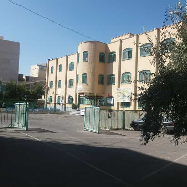 عکس دبیرستان غیر انتفاعی پسرانه دوره اول سما در مقصودیه تبریز