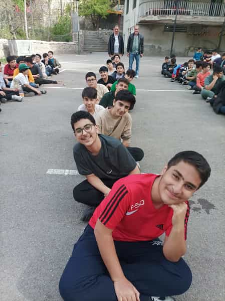 عکس دبیرستان غیردولتی پسرانه مشاهیر شهرک باغمیشه تبریز