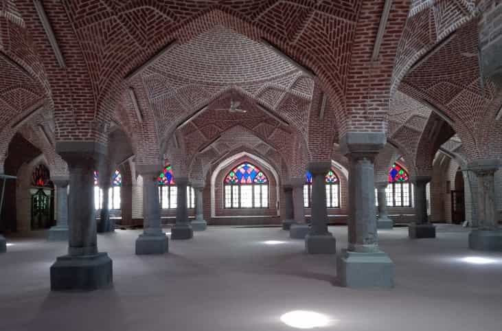 عکس مدرسه جعفریه در بازار تبریز
