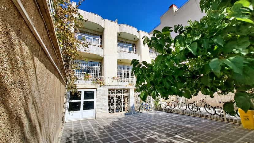 عکس دبیرستان غیردولتی مجد در باغ شمال(پاستور جدید)(حافظ) تبریز
