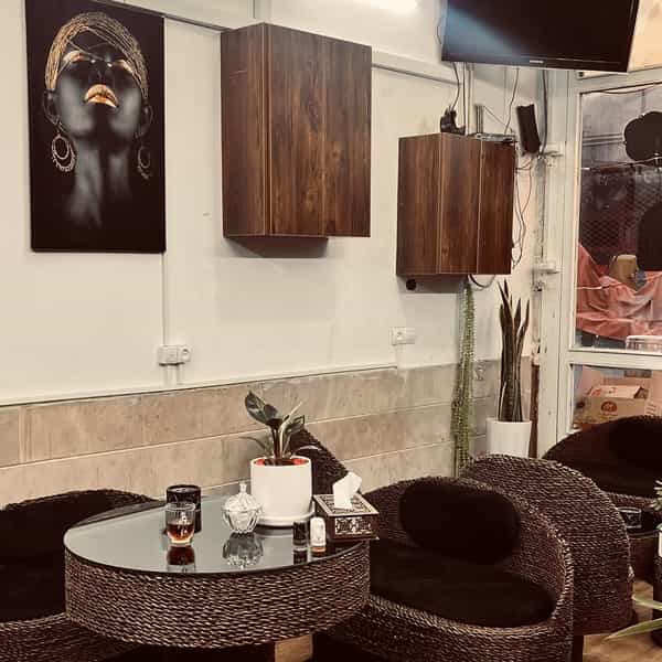 عکس کافه فست فود عتیقه در شهر چهاردانگه