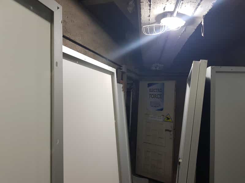 عکس انبار الکتروفورس در بازار تبریز