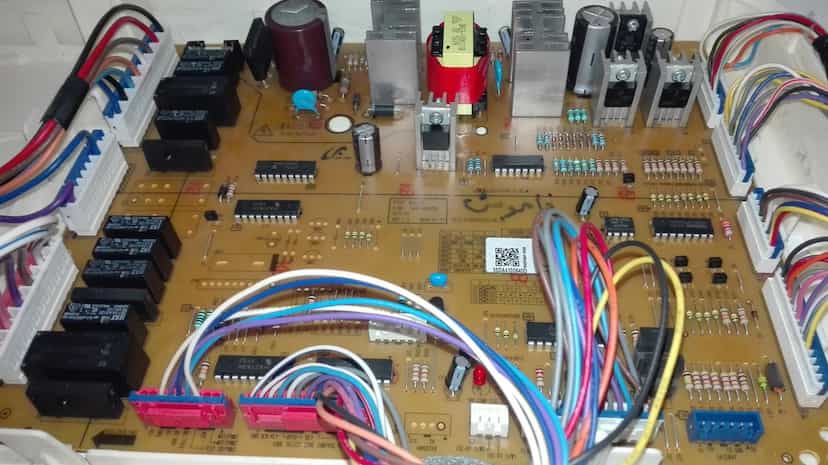 عکس تعمیرات بردالکترونیکی در سیابان(عباسی) تبریز