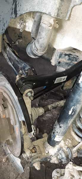 عکس خدمات خودرویی باقری در استادان 