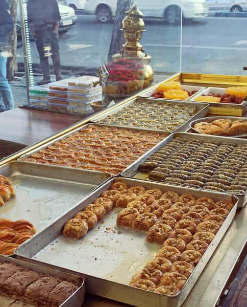 عکس باقلوا کونفه اوزل در ائل گلی تبریز