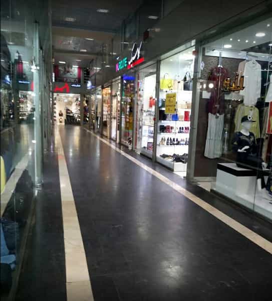 عکس مجتمع تجاری تفریحی رویال کوی فیروز(نصف راه) تبریز
