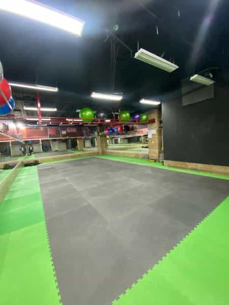 عکس باشگاه بدنسازی و آمادگی جسمانی برتر در ولیعصر تبریز