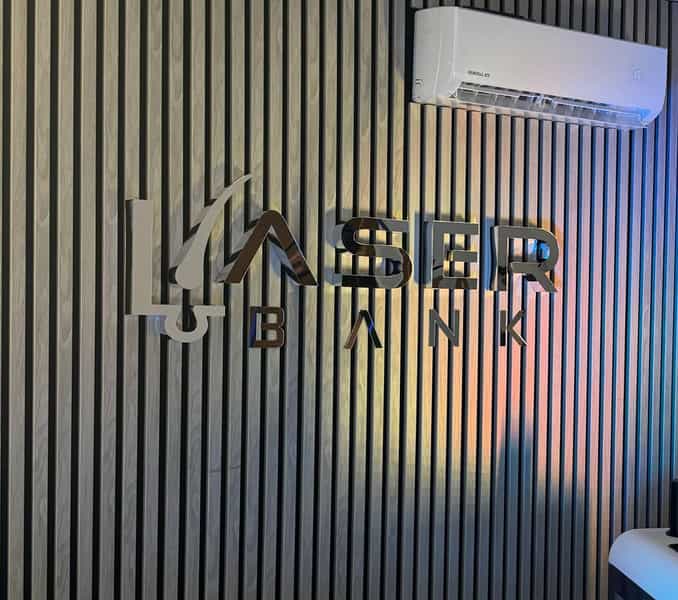 عکس لیزر بانک در ولیعصر تبریز