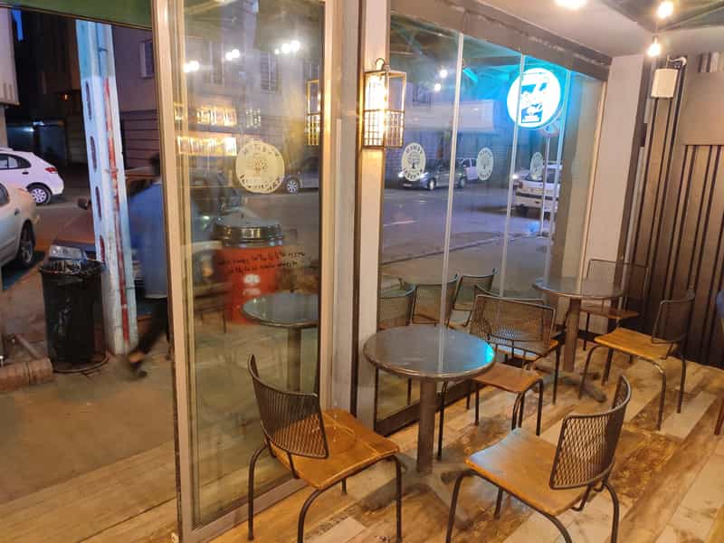 عکس قهوه یمن در ولیعصر تبریز