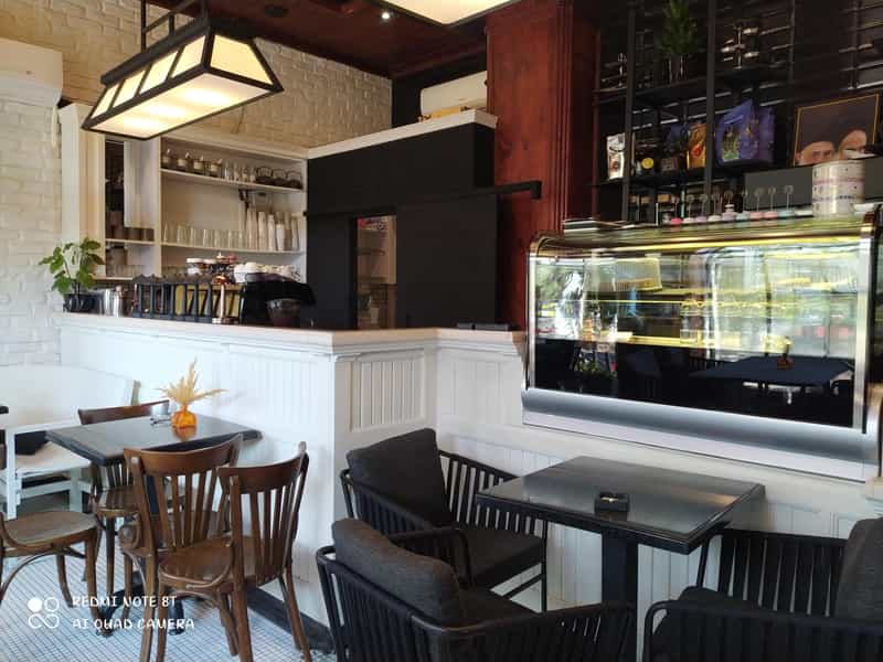 عکس کافه مربع در ائل گلی تبریز