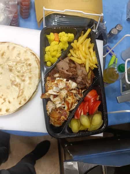 عکس فست فود مستر شاورما در زیتون کارمندی اهواز