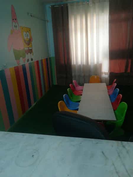 عکس مدرسه غیردولتی پسرانه خرداندیشان در گلستان اهواز