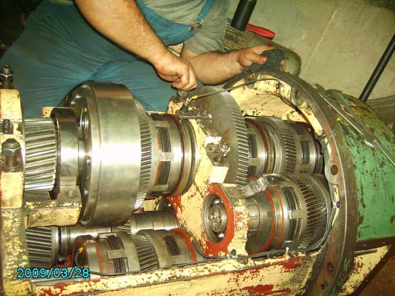 عکس خدمات مکانیک زنده رود در صنایع فولاد اهواز