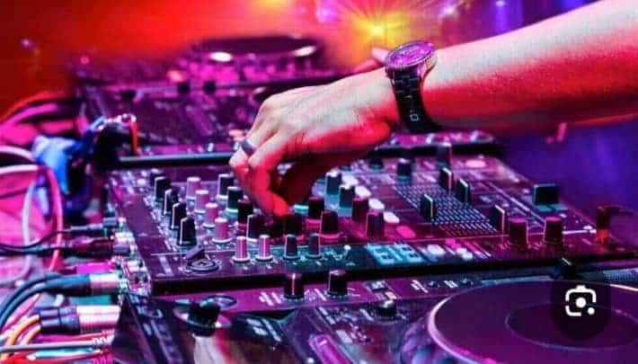 عکس دی جی فی فی در دانشگاه چمران اهواز