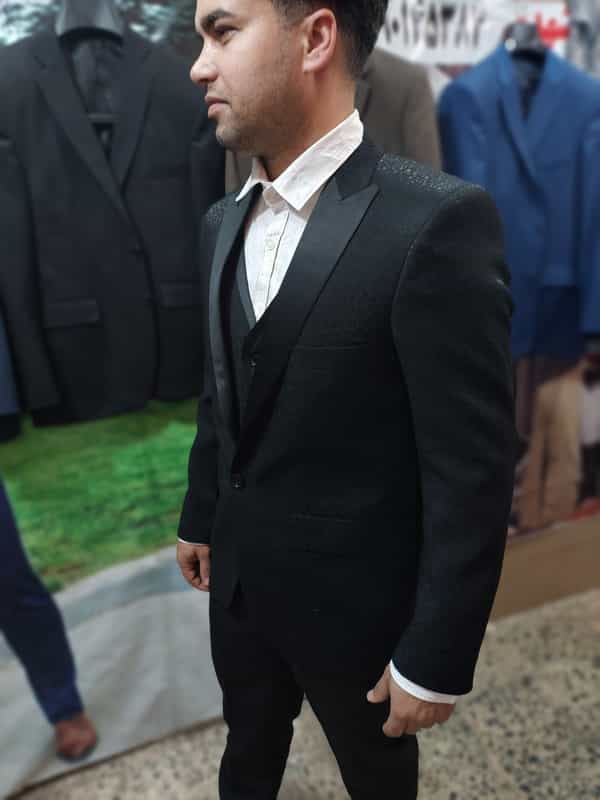 عکس خیاطی کت و شلوار.. رضا مشهدی در نادری اهواز