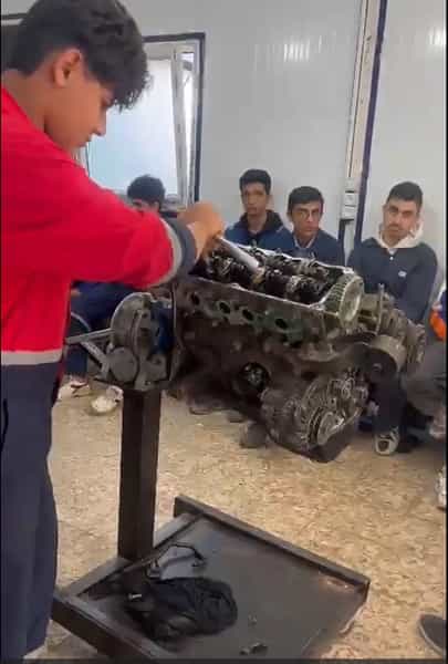 عکس هنرستان فنی و حرفه‌ای پسرانه ماهر در دانشگاه چمران اهواز