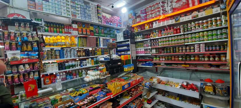 عکس ایران مارکت در نظام آباد 