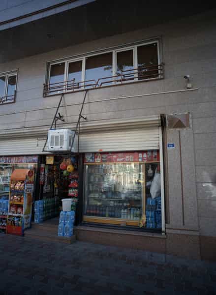 عکس سوپرمارکت در مهرآباد جنوبی تهران